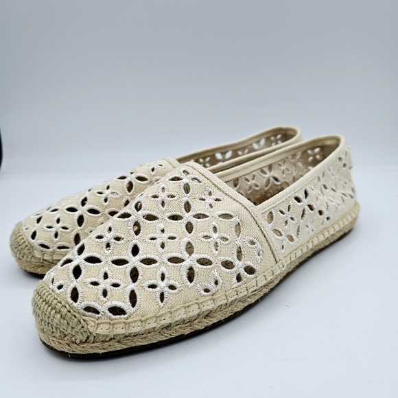 Michael Kors Darci Eyelet Cut-Out Natural Canvas Slip-On Espadrille Flats - Picture 1 of 12